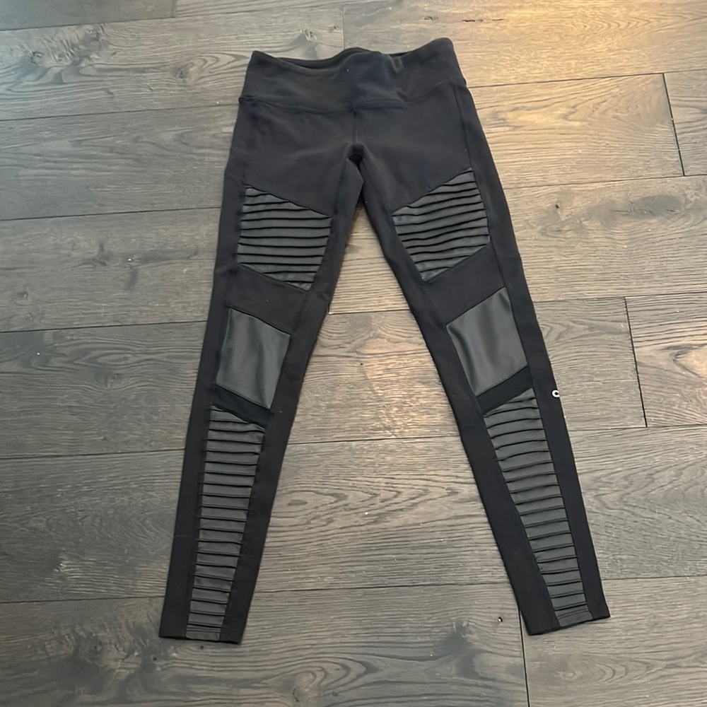 ALO black yoga pants with Lycra detail- LOVE